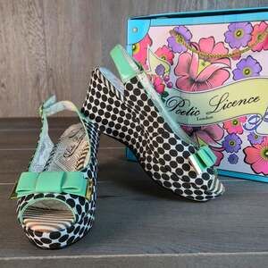 Poetic License Mad Monkey Open-Toe Wedges Multi-Color Size 8.5 with Box